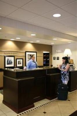 фото отеля Hampton Inn & Suites Syracuse Erie Blvd/I-690