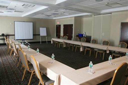 фото отеля Hampton Inn & Suites Syracuse Erie Blvd/I-690