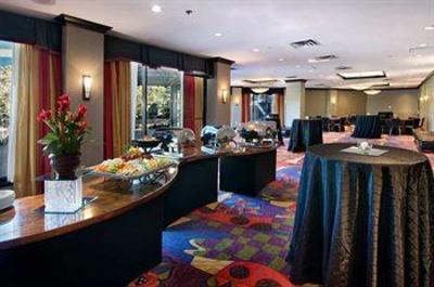 фото отеля Hilton Charlotte University Place