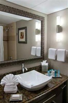 фото отеля Hilton Charlotte University Place