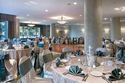 фото отеля Hilton Charlotte University Place
