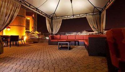 фото отеля Hilton Charlotte University Place