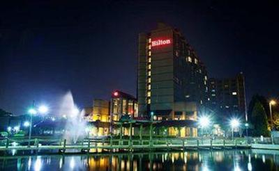 фото отеля Hilton Charlotte University Place
