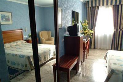 фото отеля Bartos Hotel