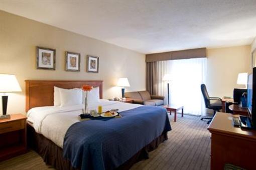 фото отеля Holiday Inn Barrie