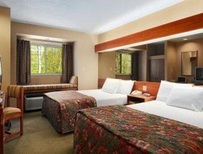 фото отеля Microtel Inn and Suites Parry Sound