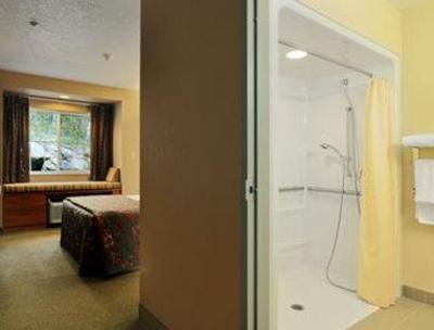 фото отеля Microtel Inn and Suites Parry Sound