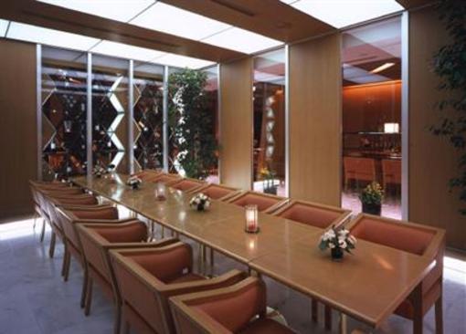 фото отеля Hotel Granvia Osaka