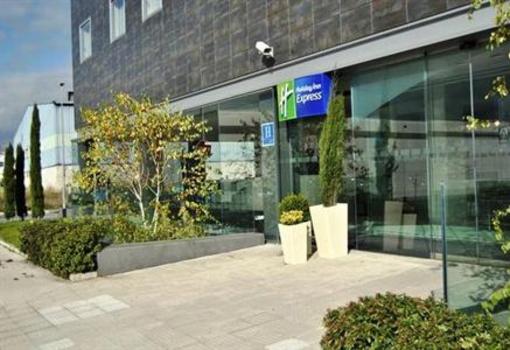 фото отеля Holiday Inn Express Pamplona