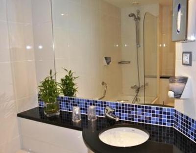 фото отеля Holiday Inn Express Pamplona