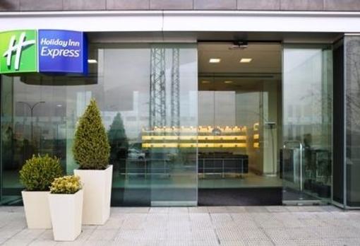 фото отеля Holiday Inn Express Pamplona