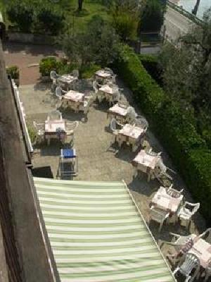 фото отеля Delle Rose Hotel Torri del Benaco
