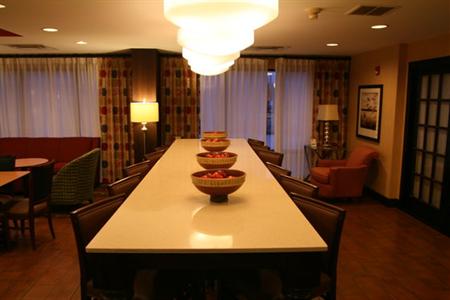 фото отеля Hampton Inn Bellevue / Nashville-I-40-West