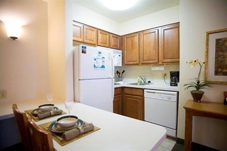 фото отеля Staybridge Suites Madison East