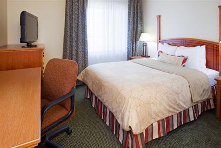 фото отеля Staybridge Suites Madison East
