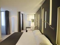 Hotel Arc de Triomphe Etoile