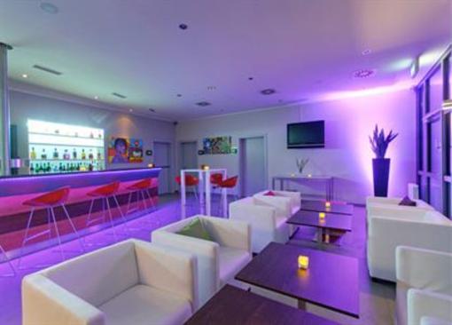 фото отеля Tryp Hotel Duesseldorf - Krefeld