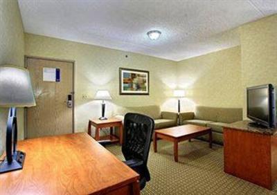 фото отеля Dearborn West Village Hotel