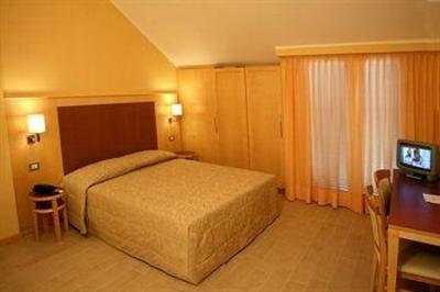 фото отеля Hotel Cristallo Milan