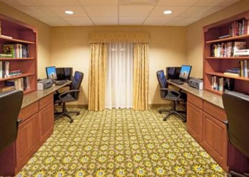 фото отеля Holiday Inn Express Hotel & Suites Auburn Hills