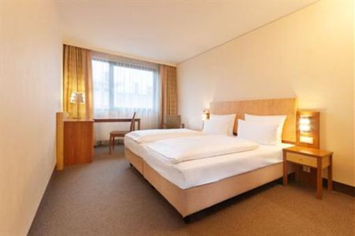 фото отеля Tryp Hotel Frankfurt