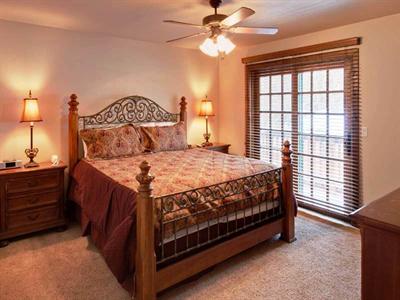 фото отеля ResortQuest Park City