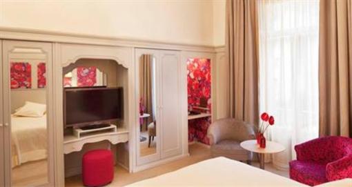 фото отеля Hotel L'Univers Tours