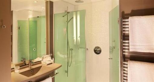 фото отеля Hotel L'Univers Tours