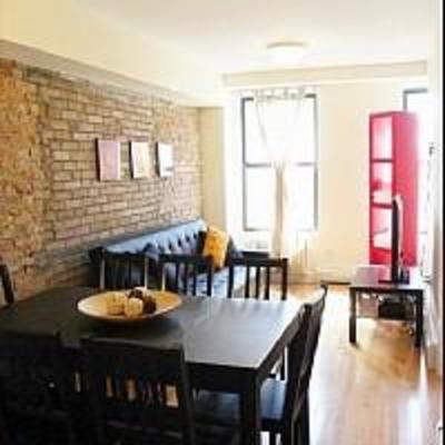 фото отеля Midtown Apartment Within Walking Distance To Hells Kitchen