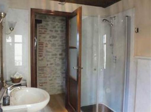 фото отеля Holiday House - Bossolasco