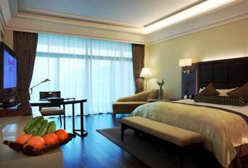 фото отеля Linyin Holiday Hotel