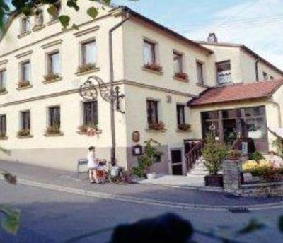 фото отеля Hotel Zur Linde Gadheim
