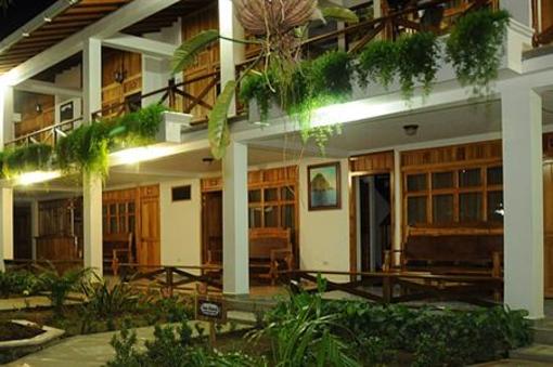 фото отеля Bahia Pinorroa Lodge