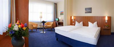 фото отеля Hotel Xenia Sellin