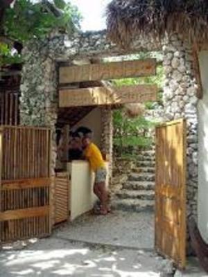фото отеля Tepanee Beach Resort Daanbantayan