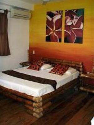 фото отеля Tepanee Beach Resort Daanbantayan