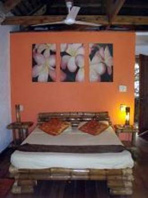 фото отеля Tepanee Beach Resort Daanbantayan