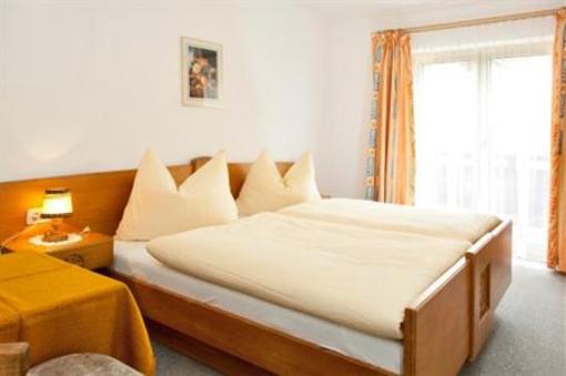 фото отеля Pension-Appartement Bergheim