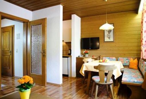 фото отеля Fruhstuckspension & Appartements Zaferna