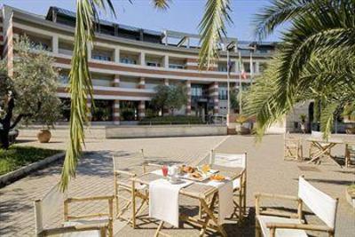 фото отеля Petra Hotel & Residence