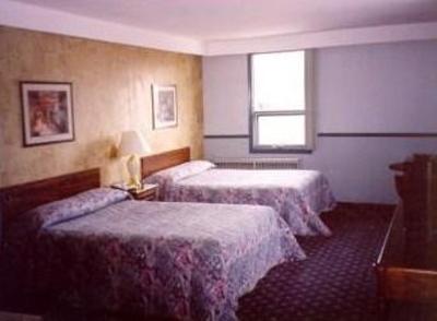 фото отеля Valemount Hotel