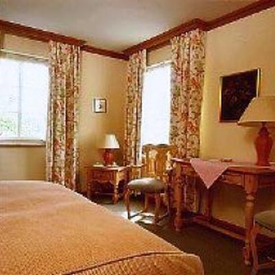 фото отеля Landhotel Hirsch Tübingen