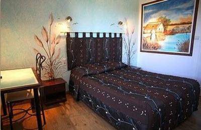 фото отеля Hotel La Fontaine De Sarac