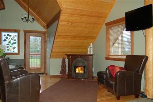 фото отеля Eagle Tree Lodge B&B