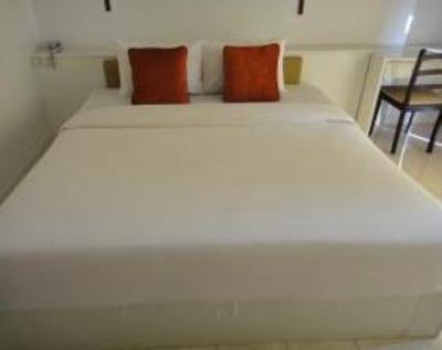фото отеля Chonlapruk Lakeside Hotel
