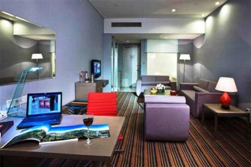 фото отеля Olympic Hotel