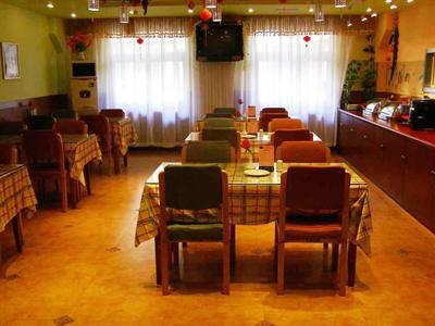 фото отеля Home Inn Huang He Avenue Tianjin