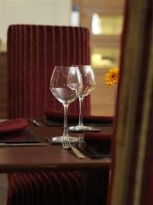 фото отеля Icon Hotel Luton