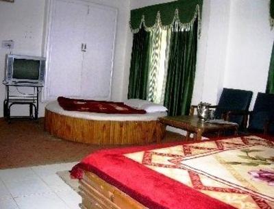 фото отеля Hotel Status Inn Deep Manali