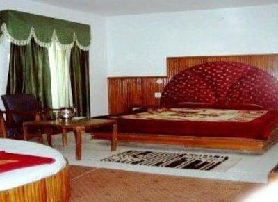 фото отеля Hotel Status Inn Deep Manali